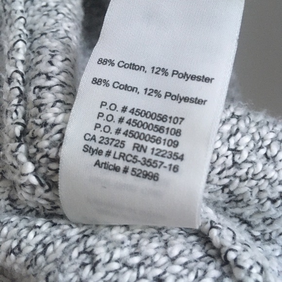 Aritzia Community Cape - Picture 13 of 15